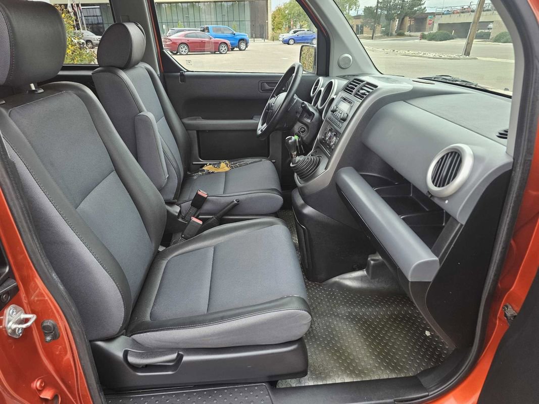 Used 2004 Honda Element EX image 24