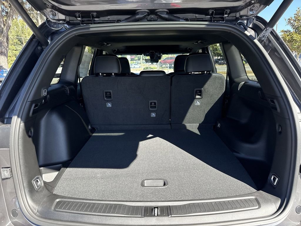 New 2025 Jeep Grand Cherokee Altitude image 28