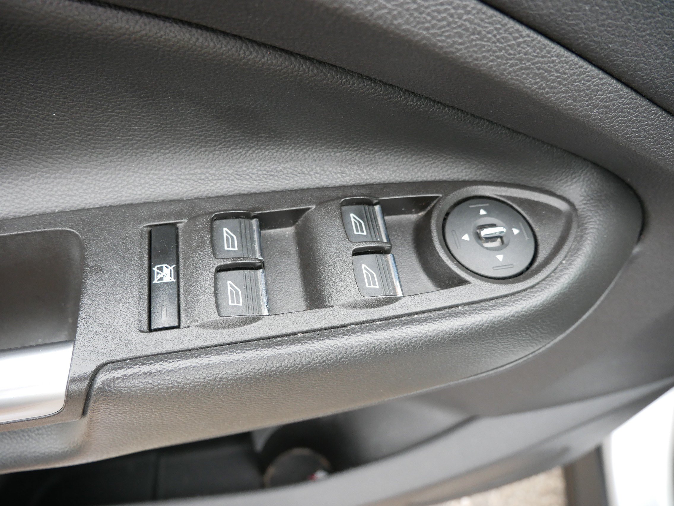 Used 2015 Ford Escape Titanium AWD/4WD image 20