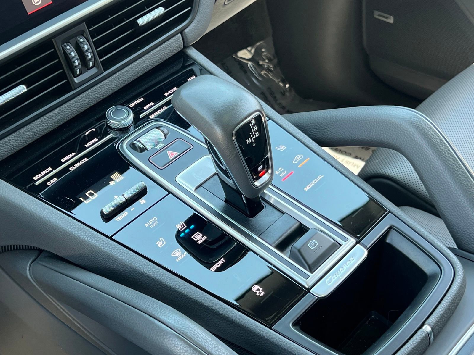 Certified 2021 Porsche Cayenne AWD/4WD image 29