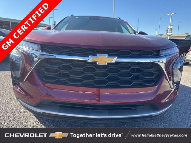 Certified 2025 Chevrolet Trax LT w/ LT Convenience Package image 2