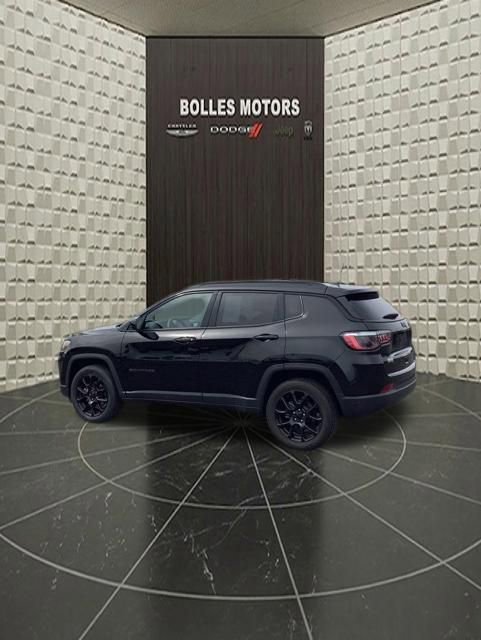 Certified 2022 Jeep Compass Latitude w/ Sun and Sound Group AWD/4WD image 8