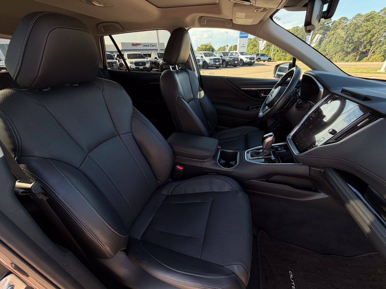 Used 2024 Subaru Outback Limited AWD/4WD image 14