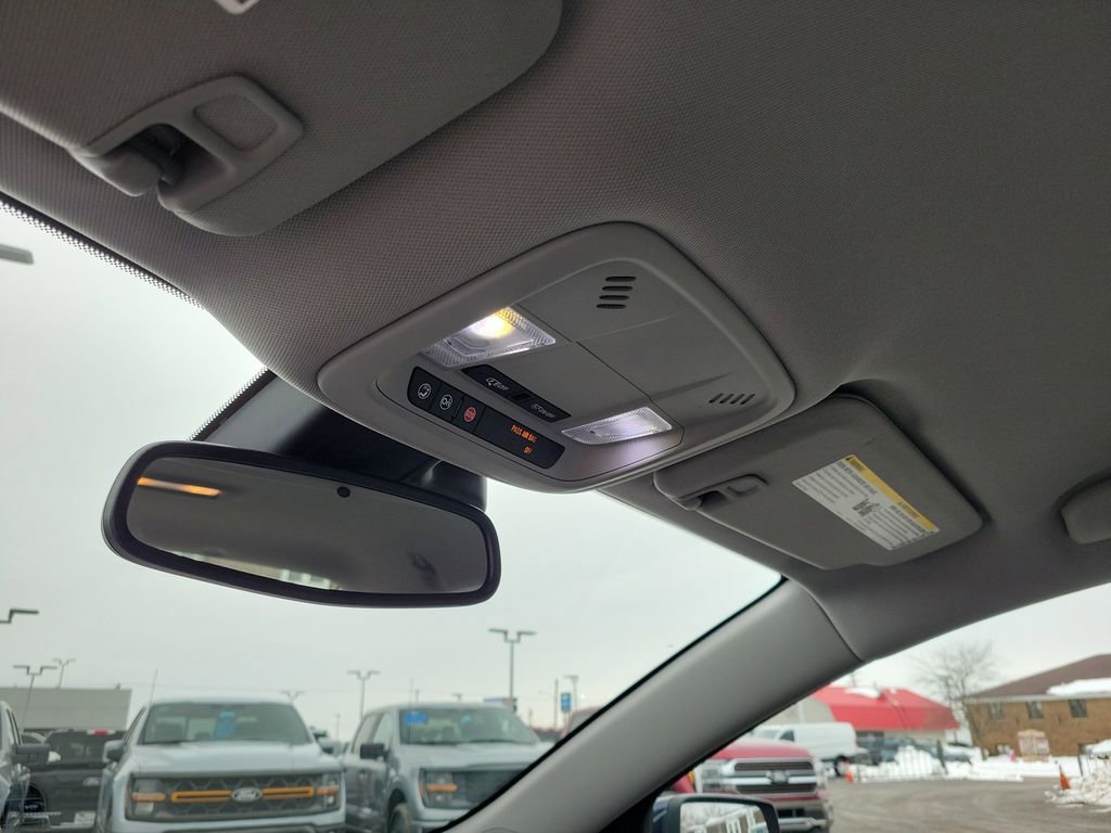 Used 2017 Chevrolet Malibu Premier w/ Driver Confidence Package image 30