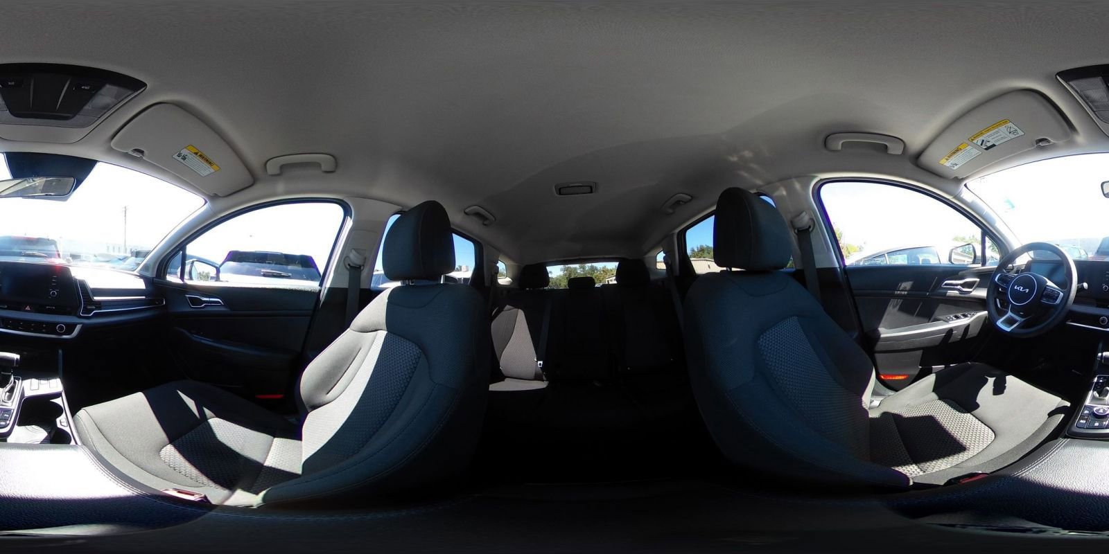 Used 2025 Kia Sportage LX image 41