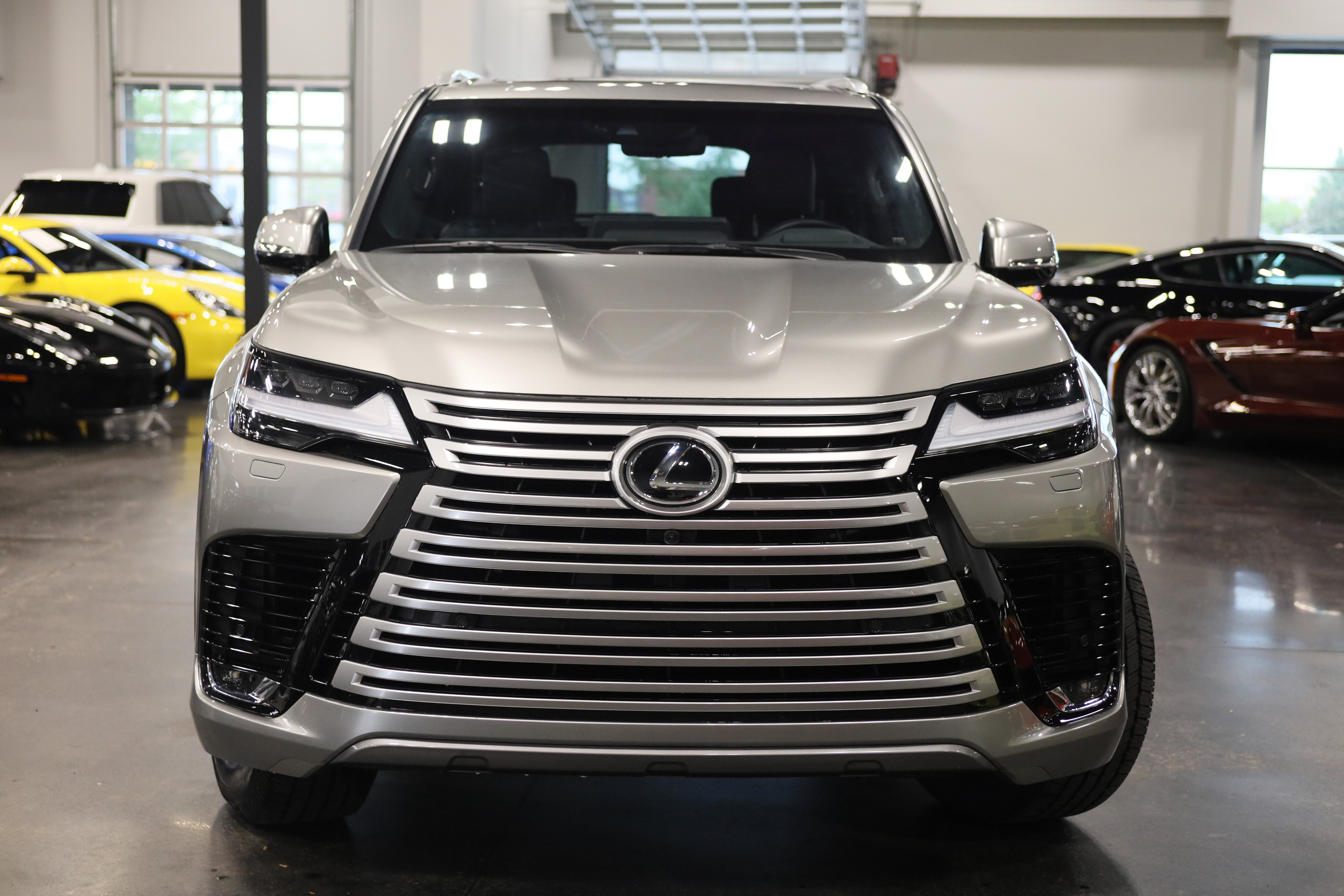 Used 2023 Lexus LX 600 4WD w/ Ultra Luxury Package image 2