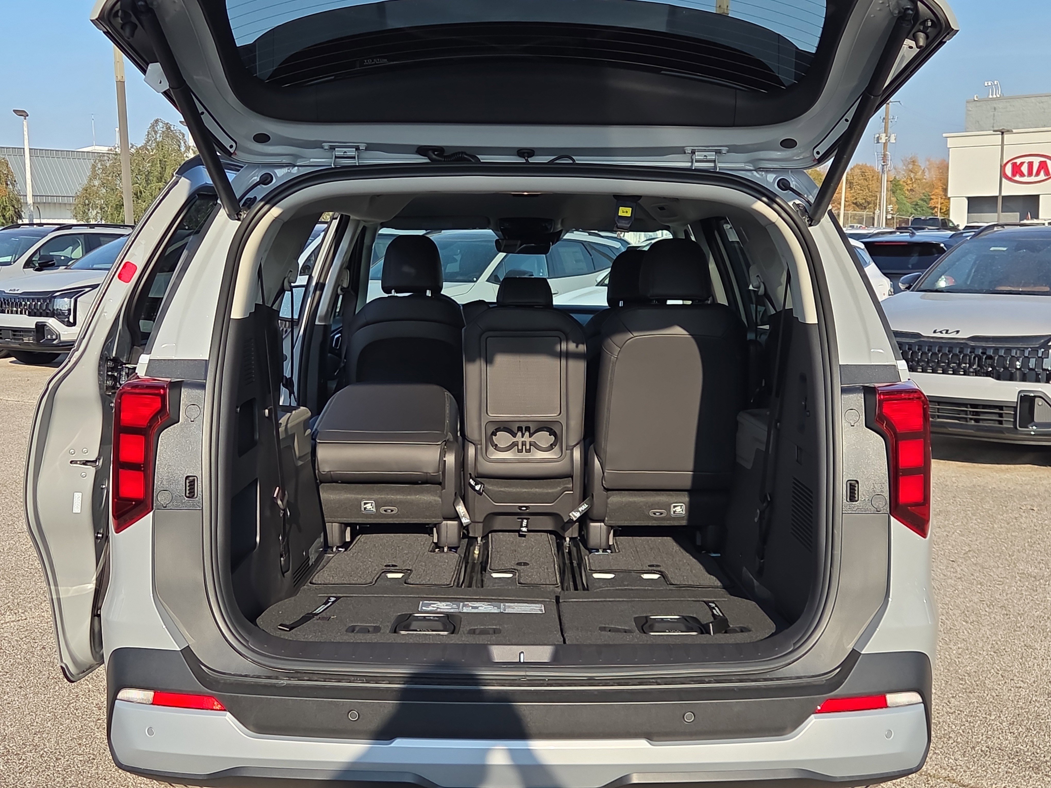 New 2026 Kia Carnival EX image 6