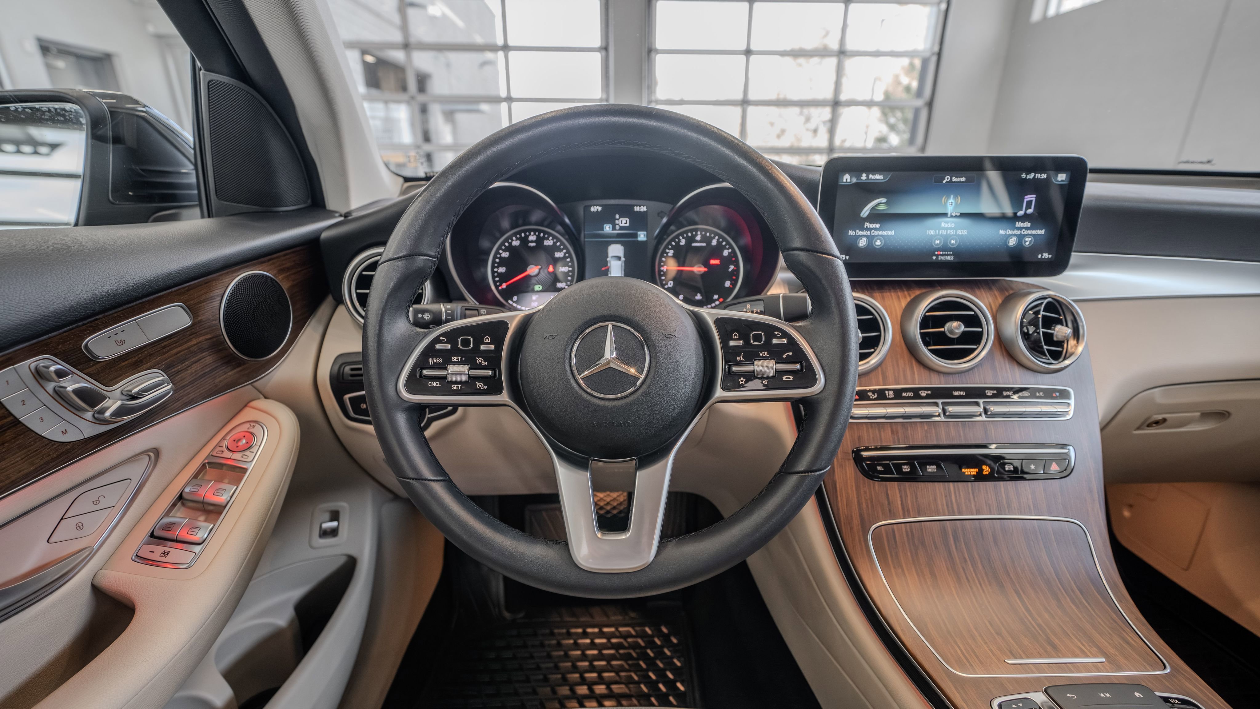 Certified 2022 Mercedes-Benz GLC 300 4MATIC image 9