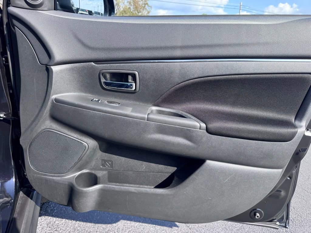 Used 2025 Mitsubishi Outlander Sport ES image 22