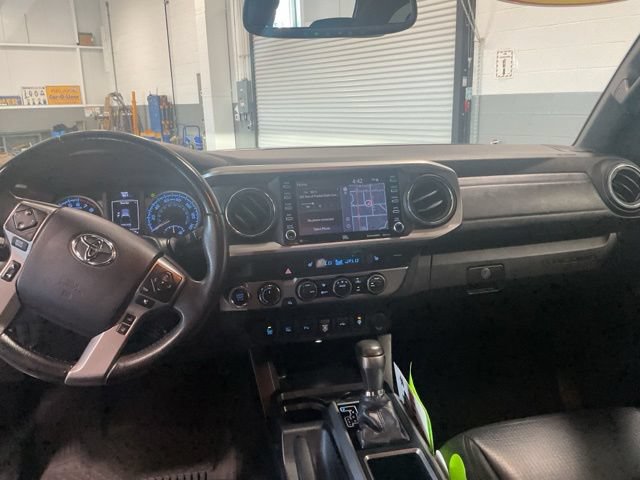 Used 2022 Toyota Tacoma Limited w/ Nightshade Package AWD/4WD image 21