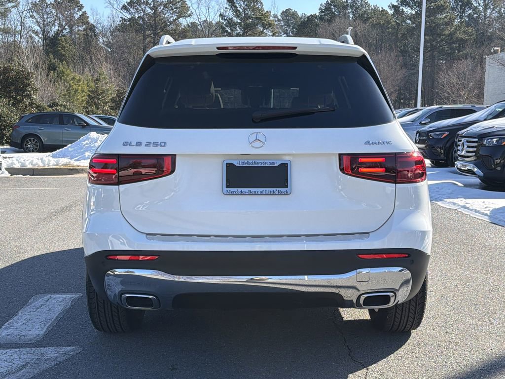 New 2025 Mercedes-Benz GLB 250 4MATIC image 4