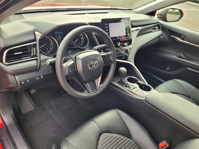 Used 2024 Toyota Camry SE image 7