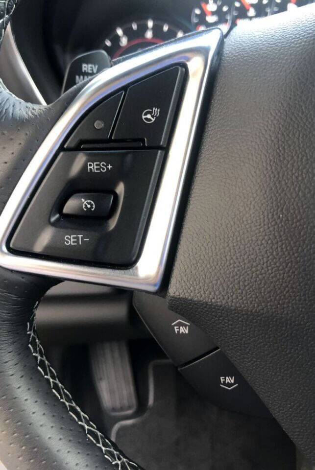 Used 2018 Chevrolet Camaro SS image 21