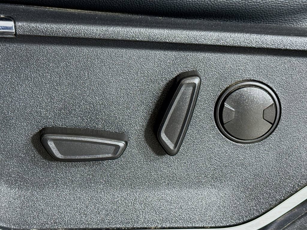 Used 2023 Ford F250 Lariat w/ Sport Appearance Package image 20