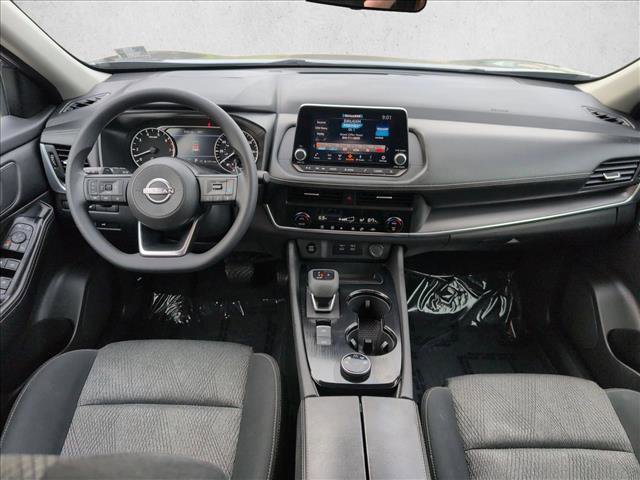 Used 2024 Nissan Rogue SV AWD/4WD image 18