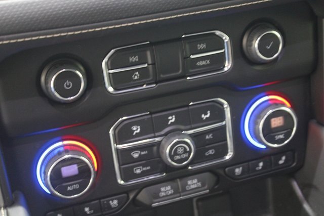 Used 2023 Chevrolet Tahoe Premier image 15