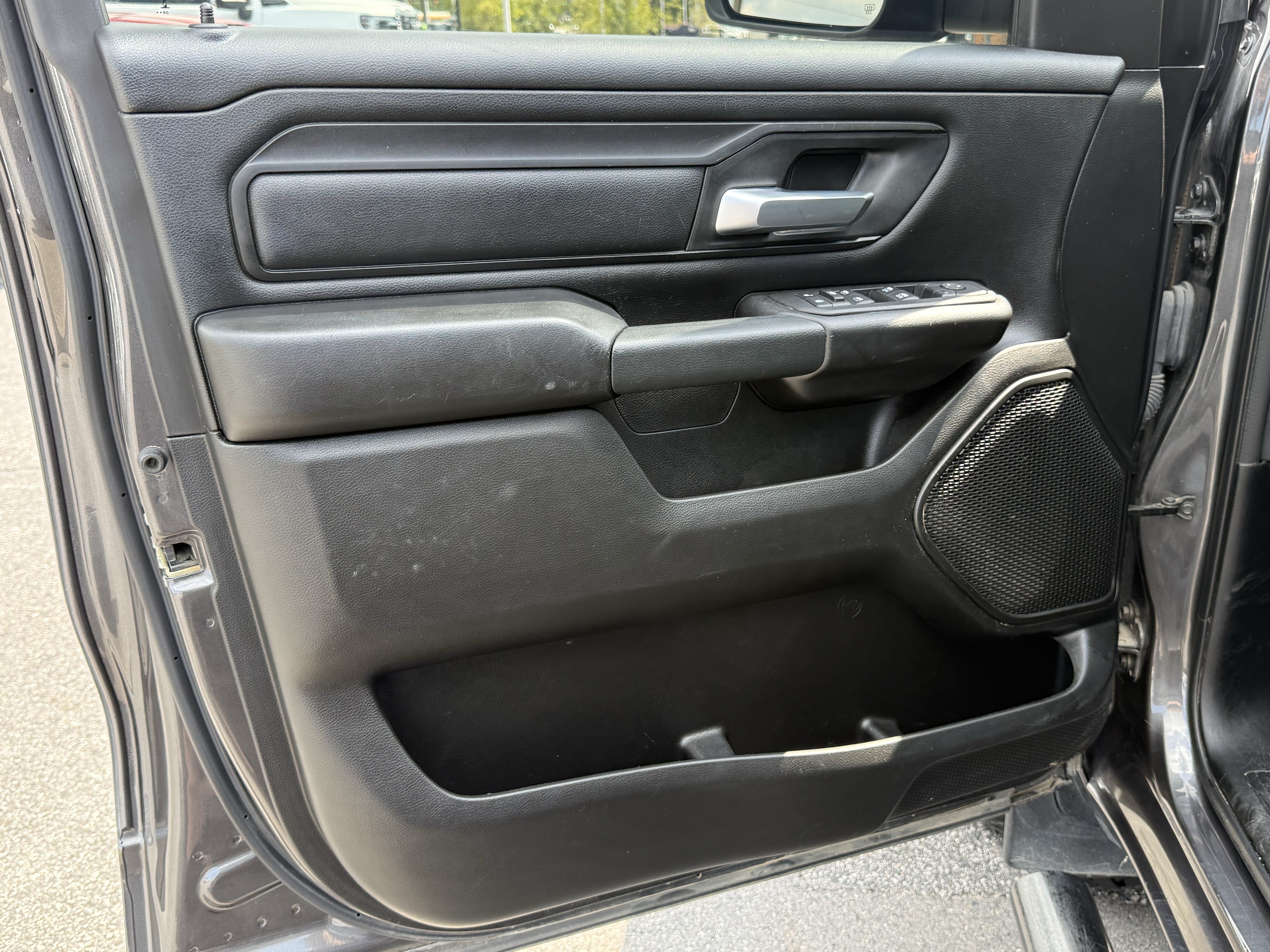 Used 2025 RAM 1500 Warlock AWD/4WD image 14