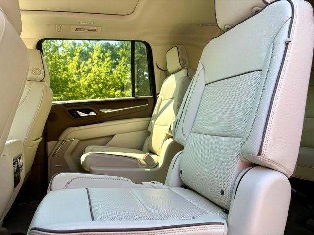Used 2023 GMC Yukon XL Denali AWD/4WD image 27