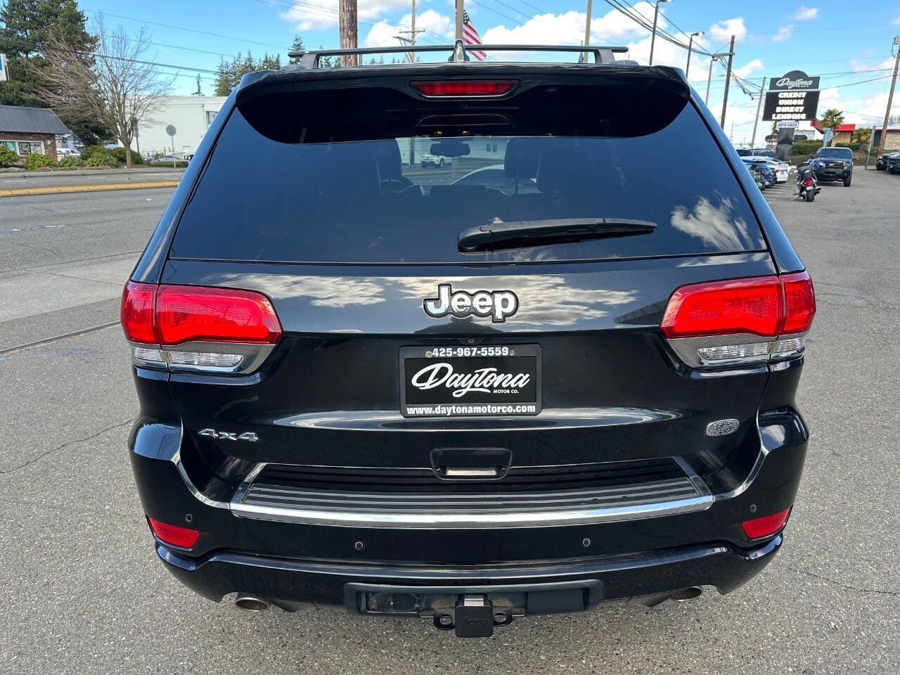 Used 2014 Jeep Grand Cherokee Overland image 4