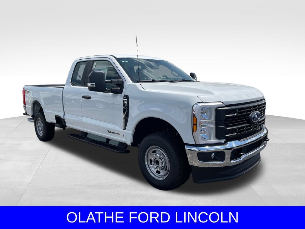New 2025 Ford F250 XL w/ FX4 Off-Road Package AWD/4WD image 8