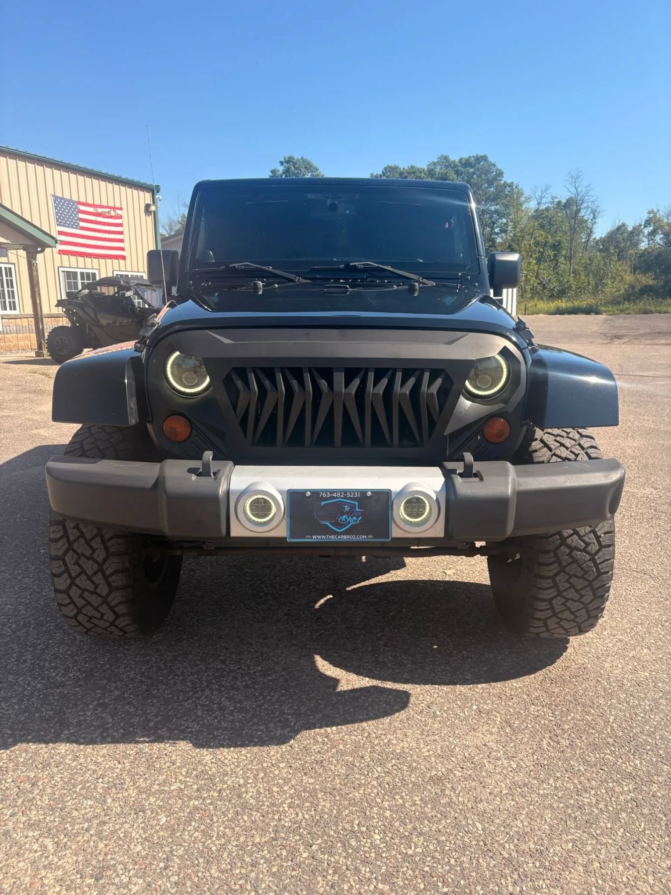 Used 2013 Jeep Wrangler Unlimited Sahara AWD/4WD image 2