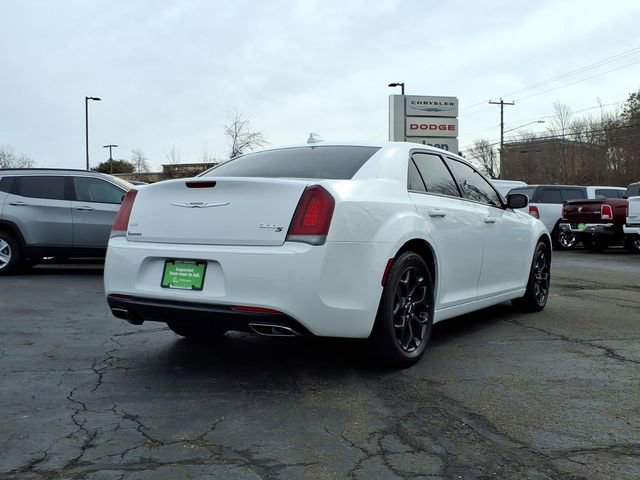 Used 2019 Chrysler 300 S image 3