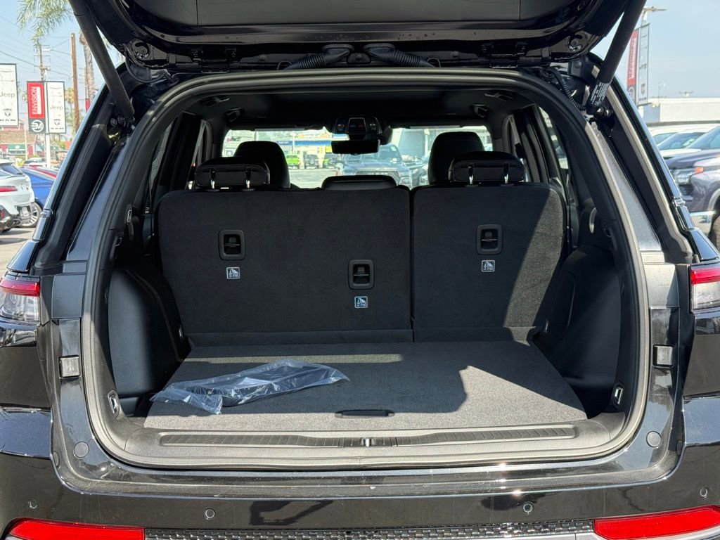 New 2026 Jeep Grand Cherokee Limited Reserve image 13