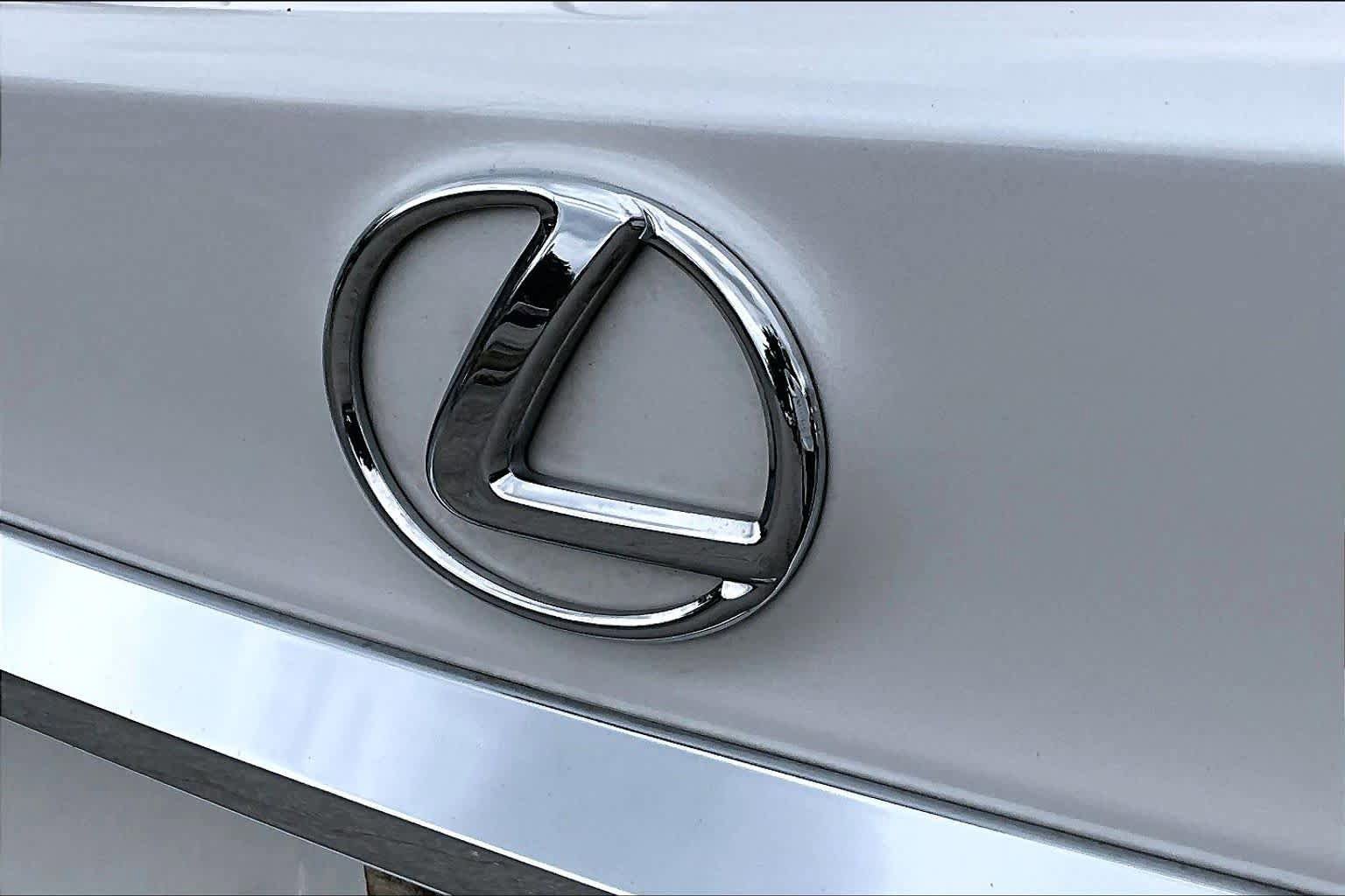Used 2018 Lexus ES 350 w/ Premier Package image 31
