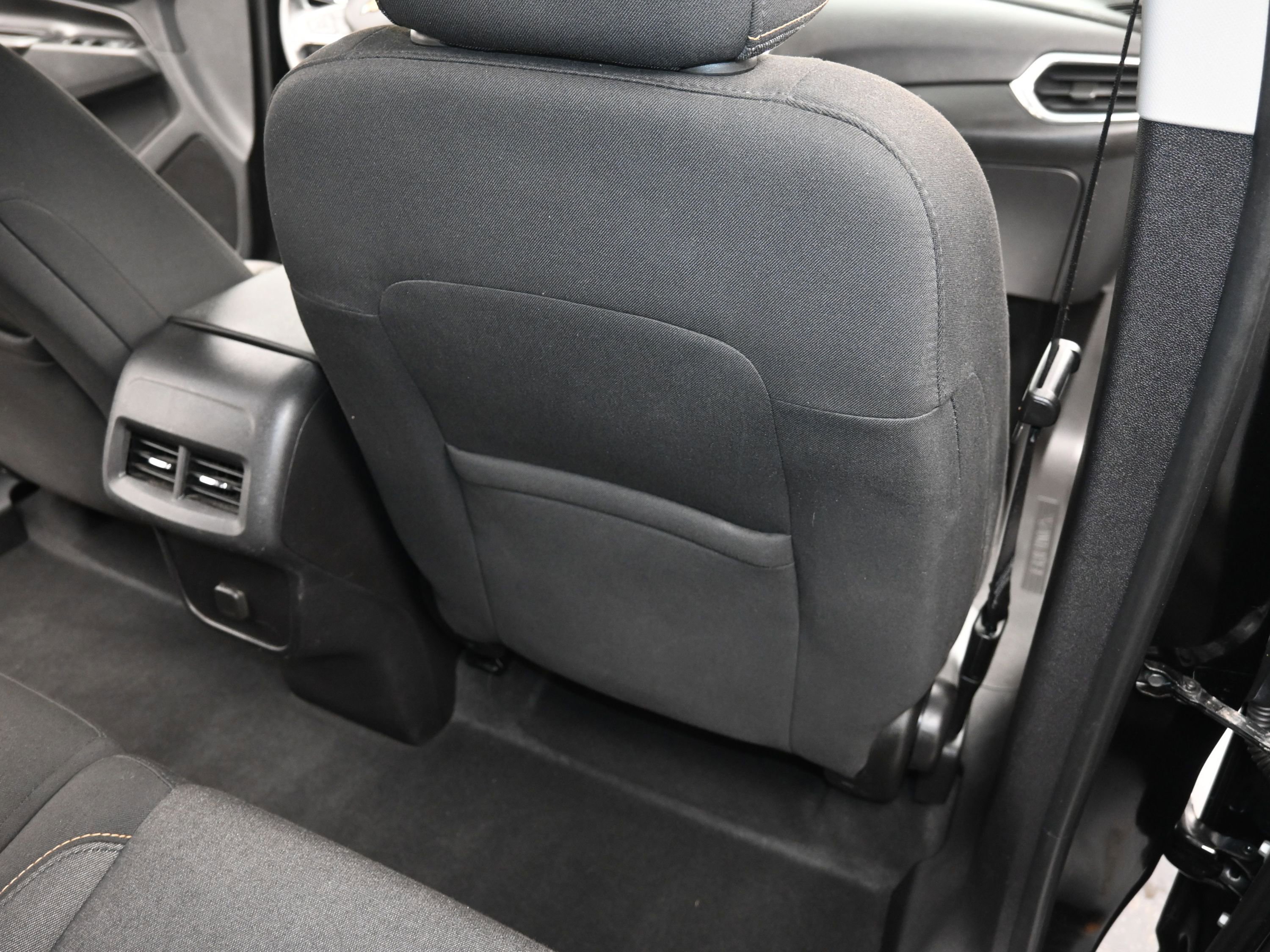 Used 2018 Chevrolet Equinox LT w/ LPO, Protection Package image 34