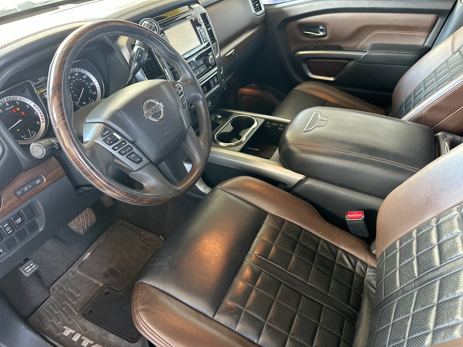 Used 2017 Nissan Titan Platinum Reserve image 9