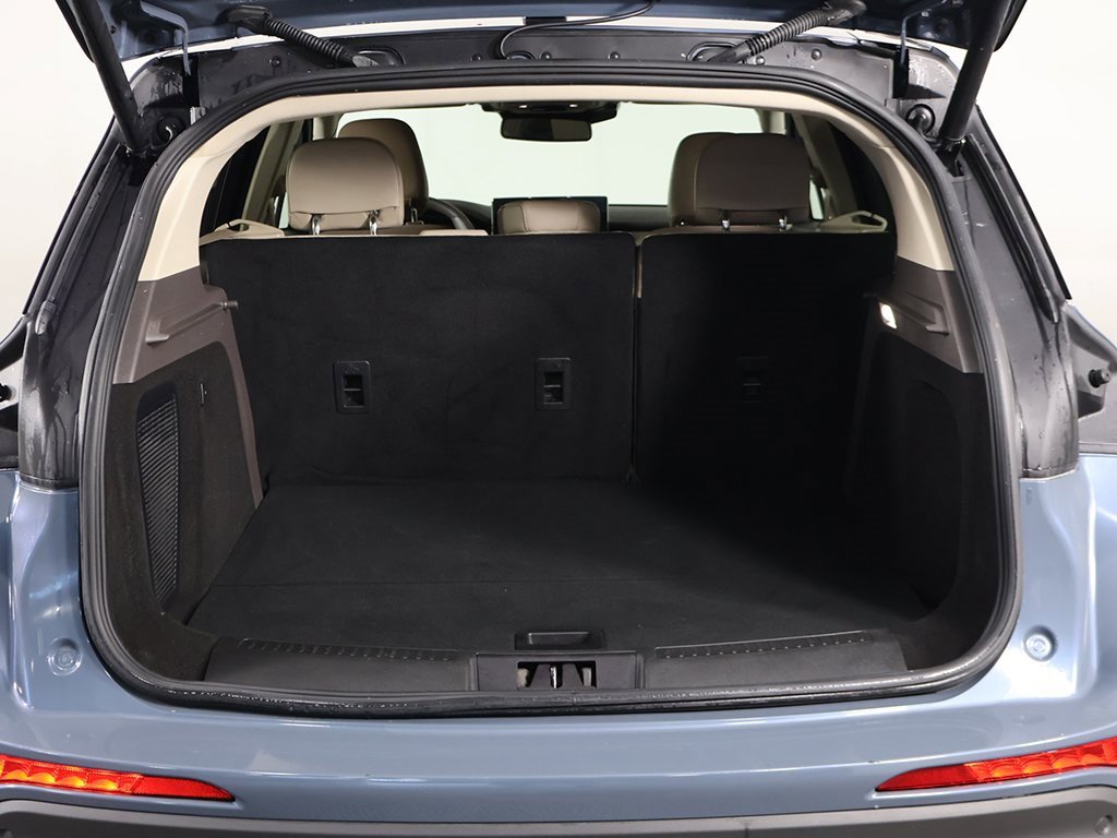 Used 2023 Lincoln Corsair AWD w/ Towing Package image 18