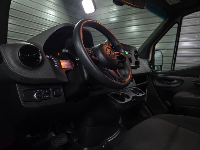 Used 2023 Mercedes-Benz Sprinter 2500 image 15
