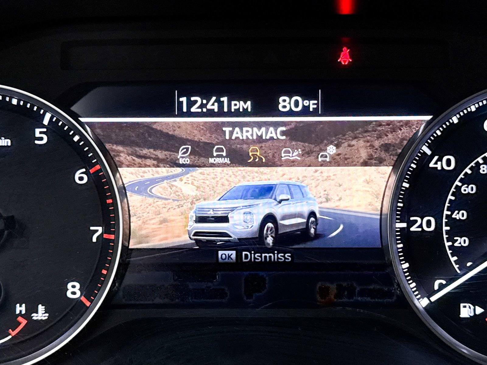 Used 2024 Mitsubishi Outlander ES image 8