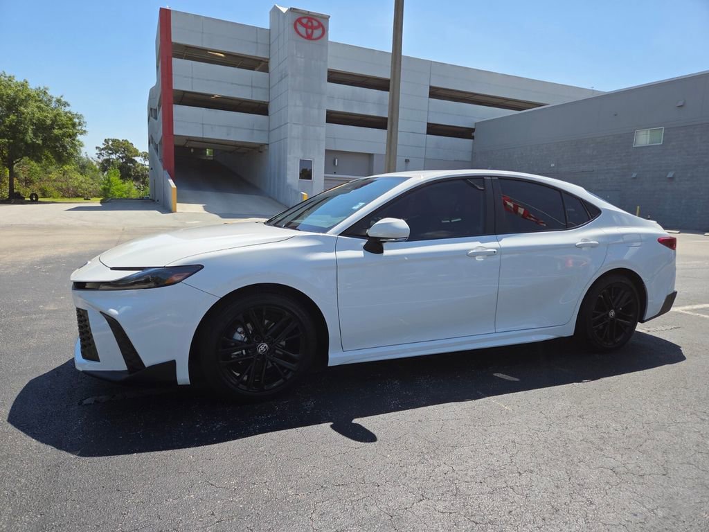 Certified 2025 Toyota Camry SE FWD image 3