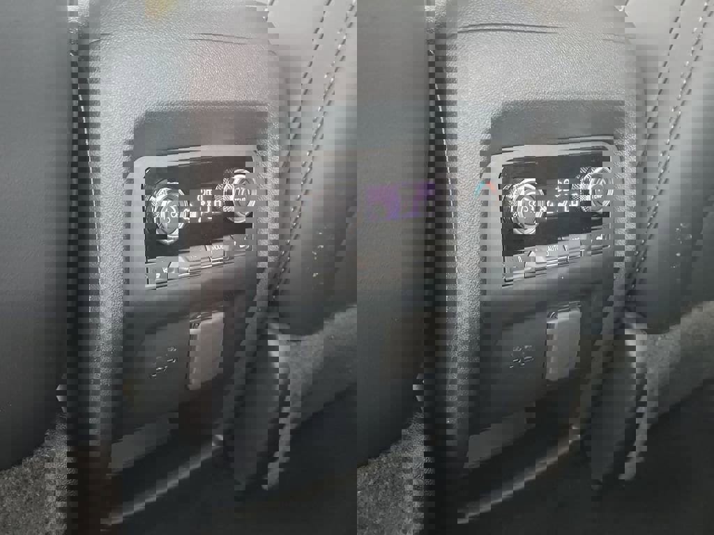 Certified 2025 Buick Enclave Avenir w/ Super Cruise Package image 21