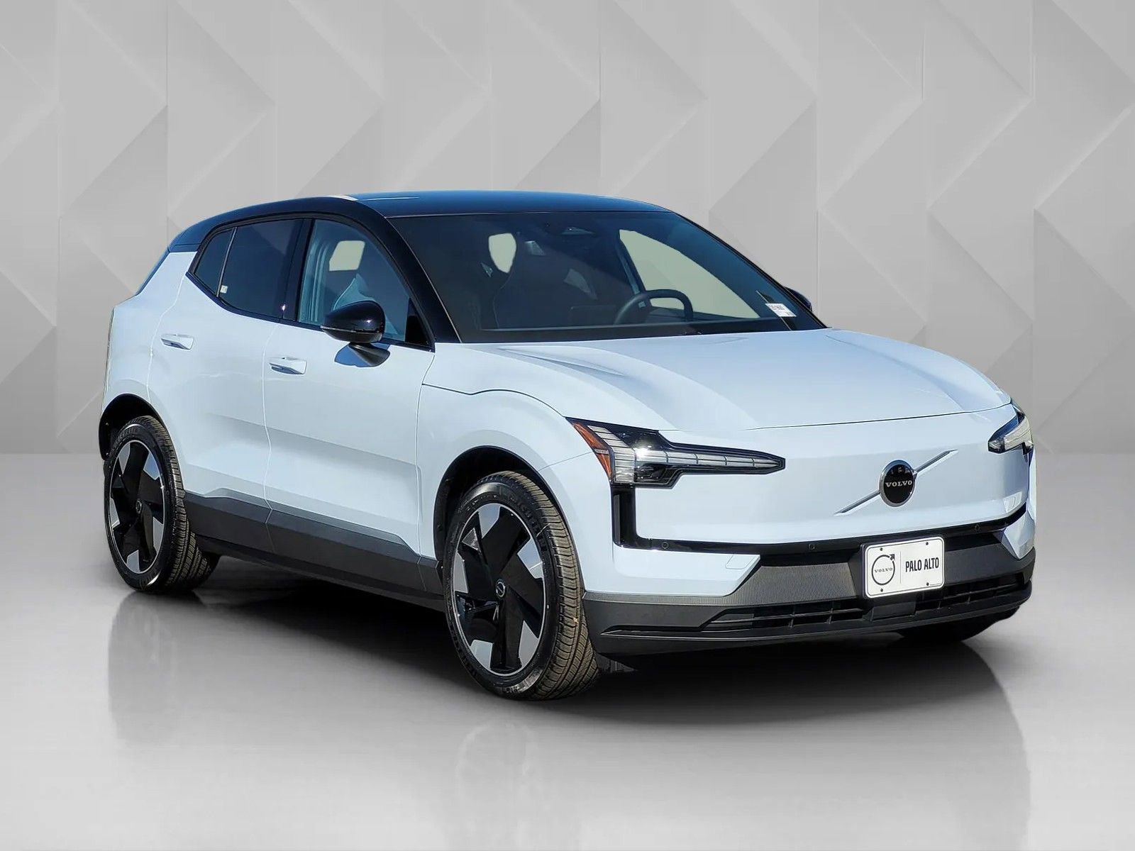 New 2026 Volvo EX30 Plus w/ Protection Package Premier image 8