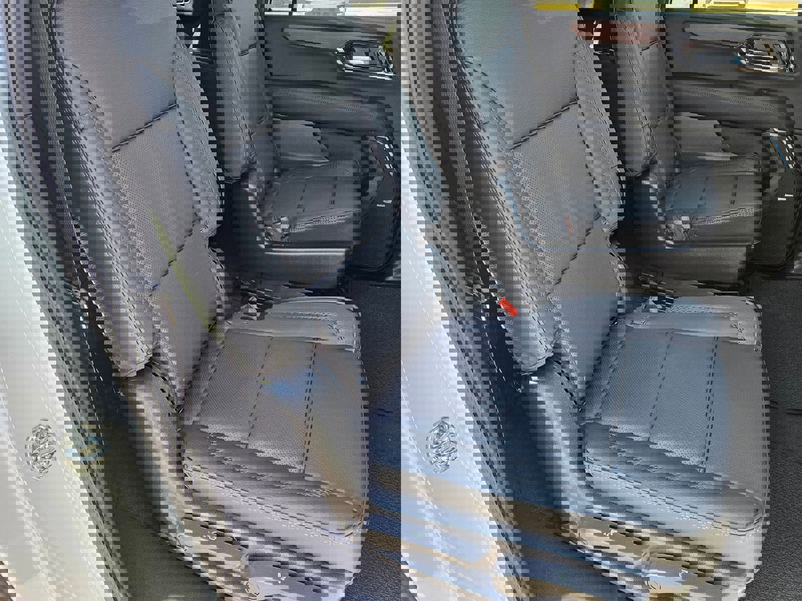 New 2026 GMC Yukon XL Denali w/ Sun & Power Step Package image 30