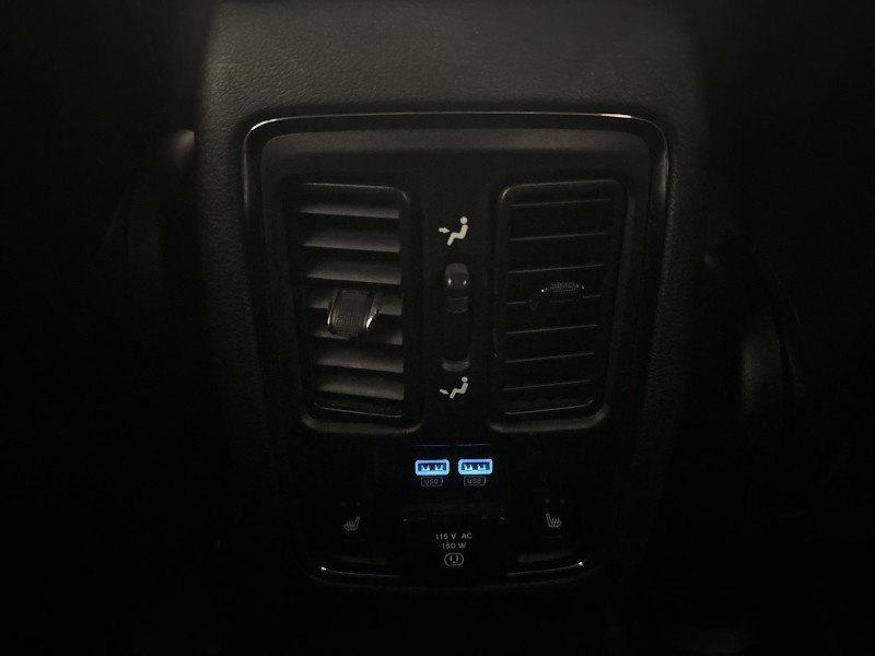 Used 2015 Jeep Grand Cherokee Overland w/ Advanced Technology Group AWD/4WD image 32