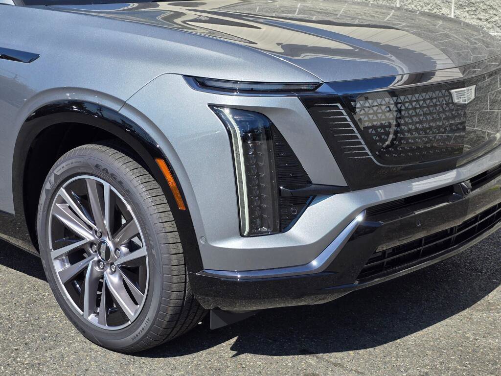 New 2026 Cadillac Vistiq Sport image 15