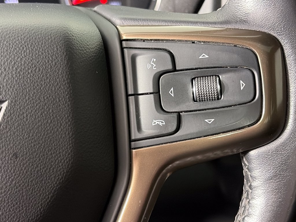 Used 2022 Chevrolet Silverado 3500 High Country AWD/4WD image 18