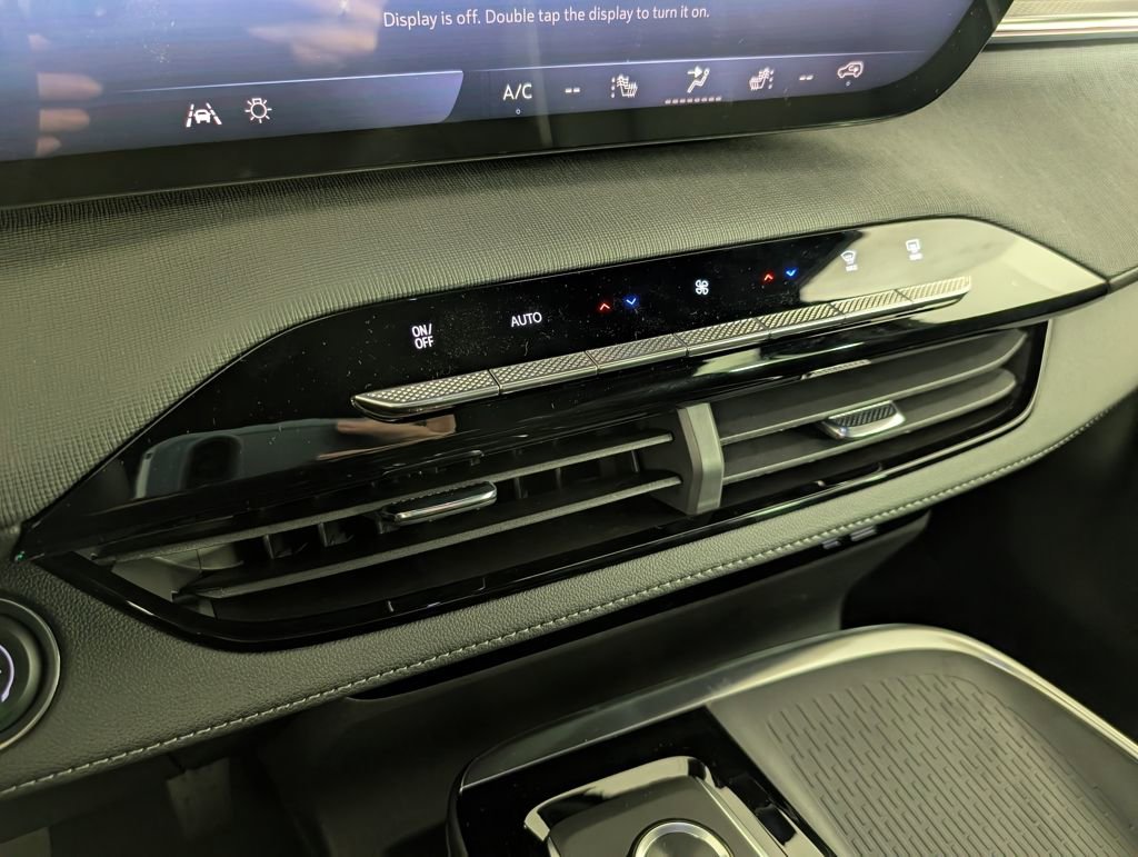 New 2026 Buick Enclave Sport Touring w/ Super Cruise Package image 27