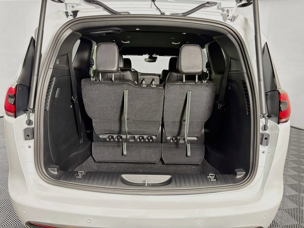 New 2027 Chrysler Pacifica Select AWD/4WD image 24