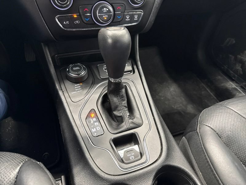 Used 2019 Jeep Cherokee High Altitude AWD/4WD image 35
