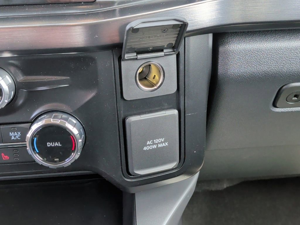 New 2026 Ford F250 Lariat w/ Chrome Package image 32