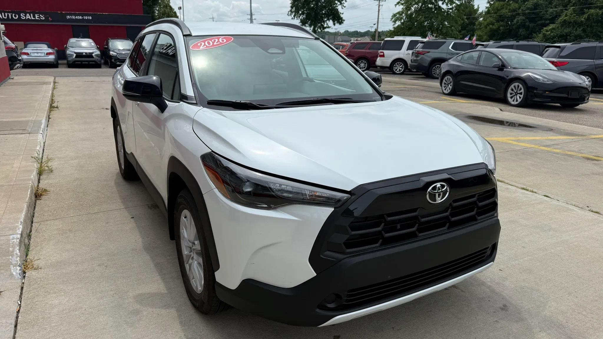 Used 2026 Toyota Corolla Cross LE AWD/4WD image 2