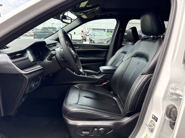 Used 2024 Jeep Grand Cherokee Limited 4xe AWD/4WD image 8