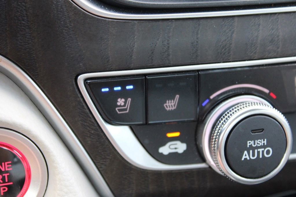Used 2020 Honda Accord Touring image 40