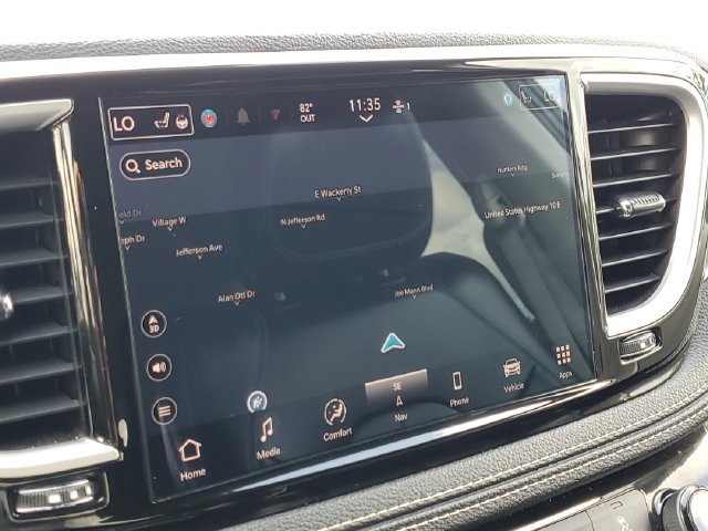 Used 2024 Chrysler Pacifica Limited FWD image 20
