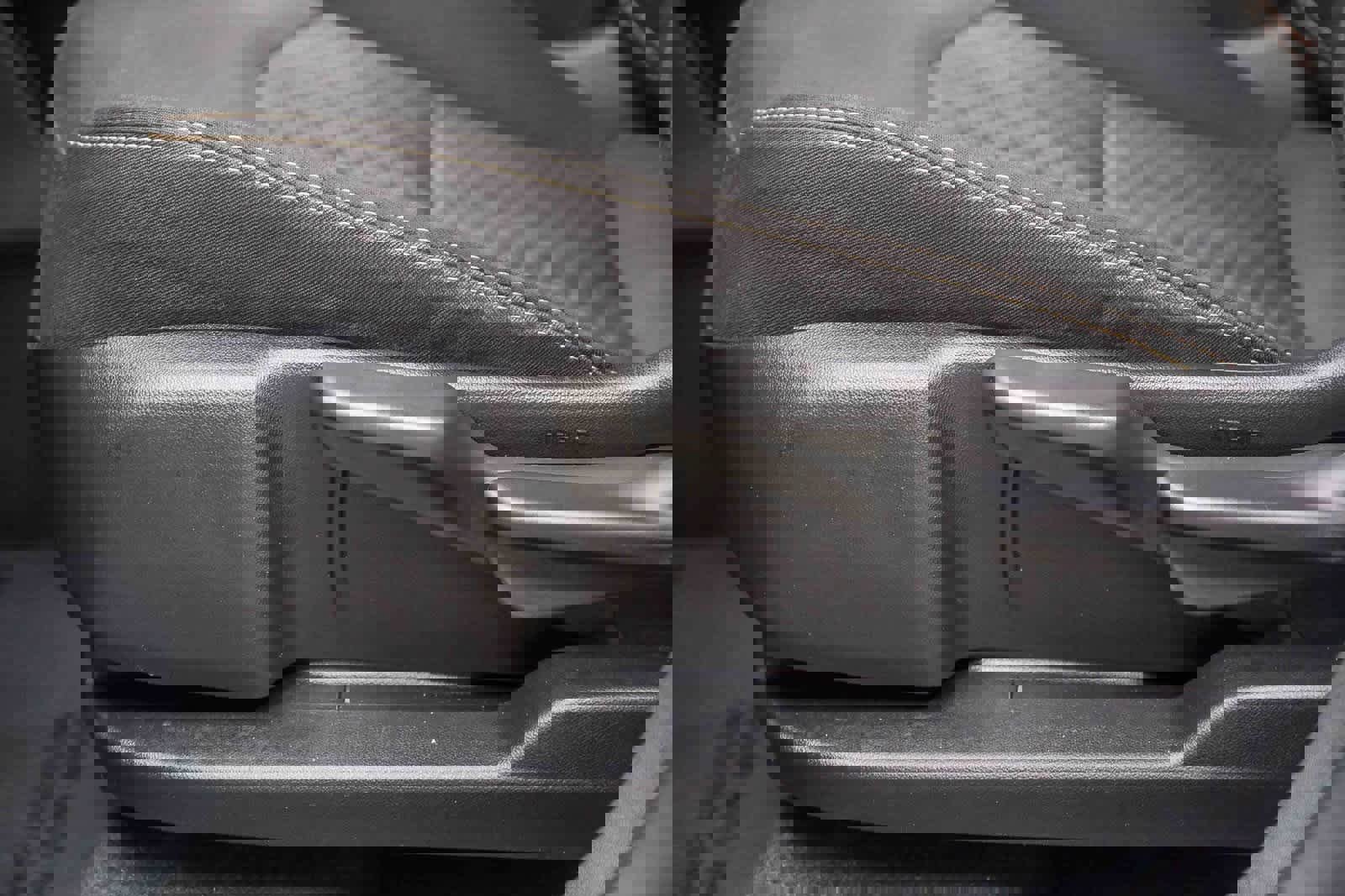 Used 2018 GMC Terrain SLE image 24