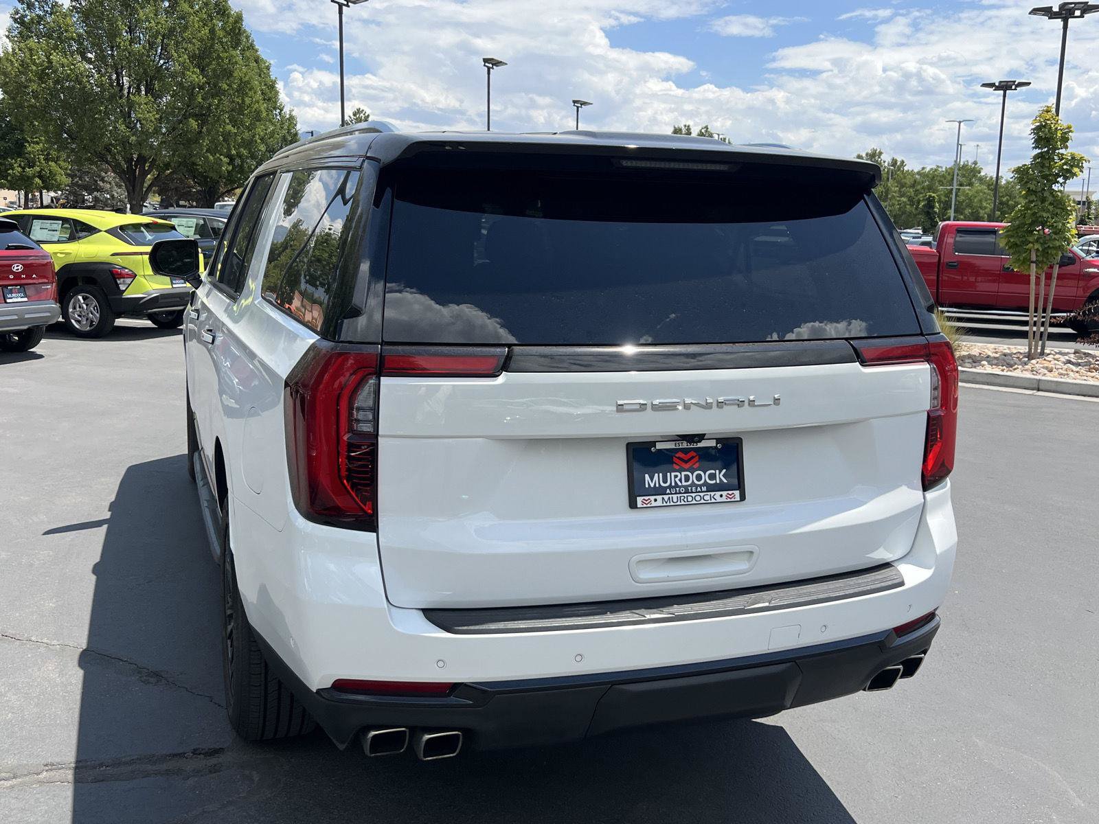 Used 2025 GMC Yukon XL Denali AWD/4WD image 10